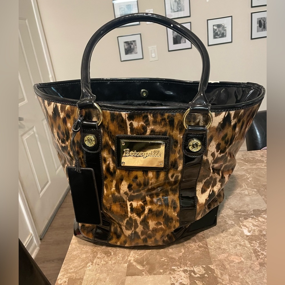Betsey Johnson Betseyville Leopard Cheetah Print Tote Bag Purse